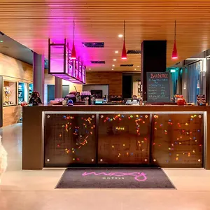 Moxy Excel 4* London